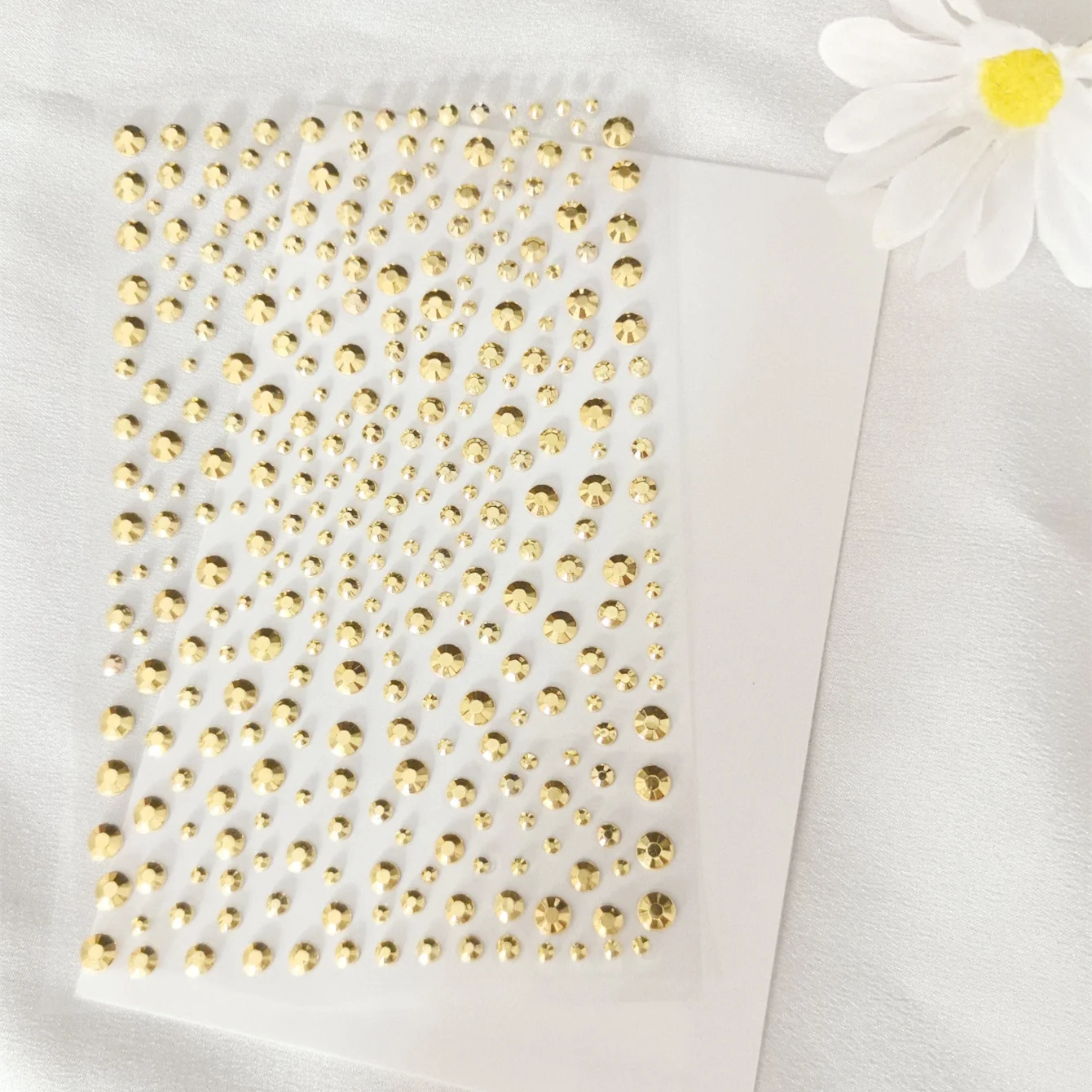 1pc ゴールデンボディキラキラ宝石ステッカーメイク Y2K スタイル音楽祭 DIY 顔宝石ステッカーパーティーダンスコスプレ結婚式
