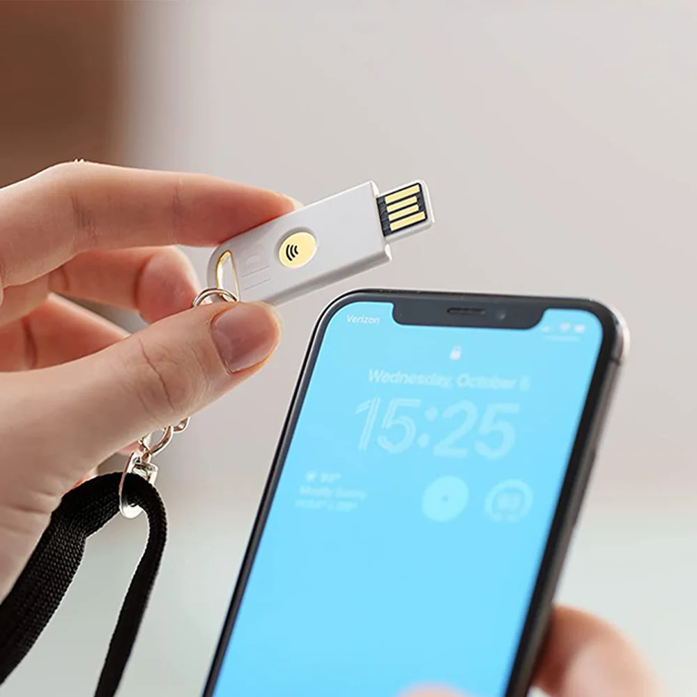 Identiv USB-A uTrust FIDO2 NFC Security Key, NFC Login, U2F, FIDO2,Type A Ports, Dual Verification