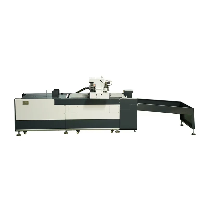 Macchina per la produzione di confezioni regalo di Natale, plotter digitale a base piatta, macchina per tagliare e imballare la carta A4
