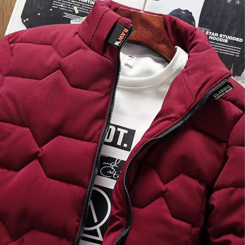 ฤดูหนาวใหม่ WARM Coats เสื้อแจ็คเก็ตแขนยาวผ้าฝ้ายเบาะซิปเสื้อแจ็คเก็ตผู้ชาย Stand-up COLLAR JACKET PLUS ขนาดเสื้อผ้าฝ้าย