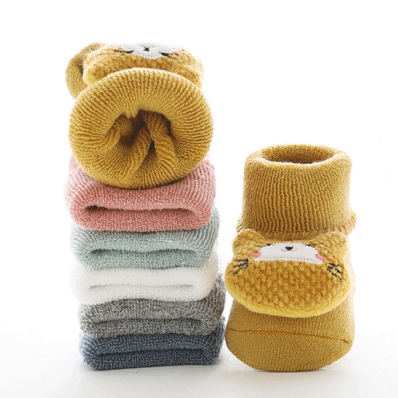 Calzini per bambini in cartone animato per ragazze ragazzi coniglio orso antiscivolo morbidi e caldi calzini da pavimento per bambini autunnali invernali per bambini