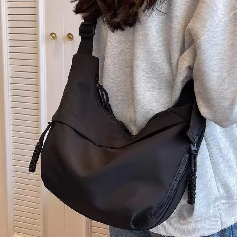 2025 Nowa moda letnia duża pojemność Casual Nylonowa damska torba na ramię Koreańska torba Hobos Młodzieżowa torba na ramię Crossbody