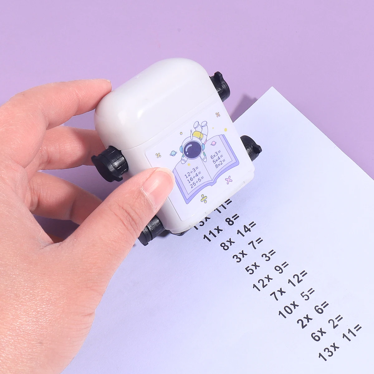 1 timbro di moltiplicazione casuale a doppio rullo due in uno, timbro a rullo per costruttore di domande di calcolo matematico per pratica degli studenti