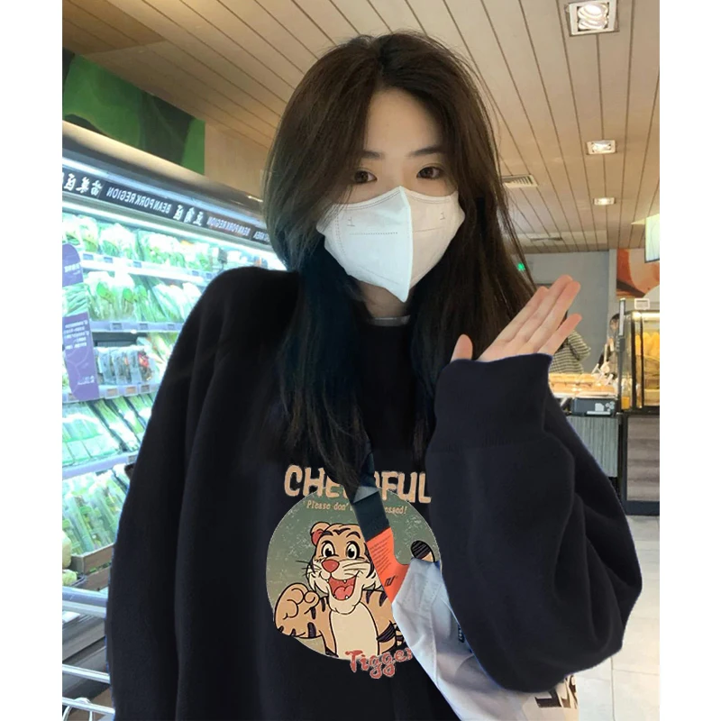 Cec 大きいサイズアメリカ漫画トレーナー薄い怠惰なスタイル黒ジャケット女性のファッショナブルな秋のトップラウンドネック長袖
