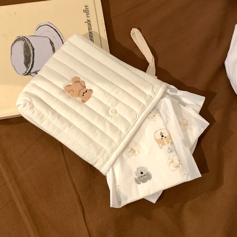 Simpatici assorbenti igienici Borsa portaoggetti per asciugamani mestruali Borsa portaoggetti portatile per mini assorbenti per studenti