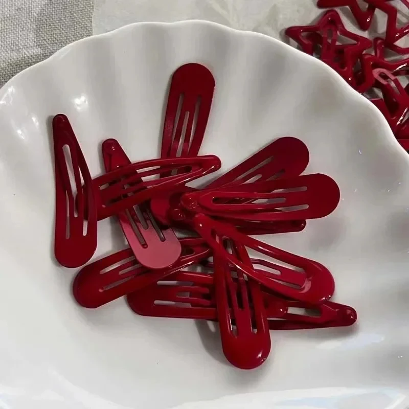 20 sztuk / partia Nowy czerwony klips z gwiazdą dla dziewczynki Waterdrop Barrettes Czarna spinka do włosów Kobiety Srebrne akcesoria do spinek do włosów Kawaii BB Clip