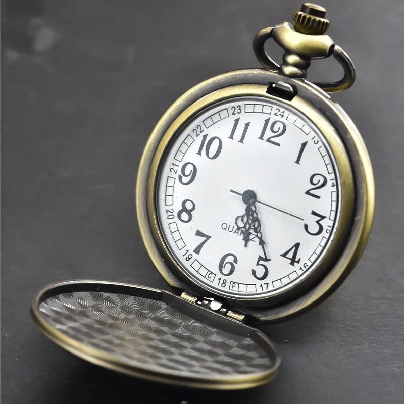 Retro Bronze Steampunk Blumenschnitzerei Flip-Top männliche und weibliche Studentin Geschenk Quarz Halskette Gedenktaschenuhr