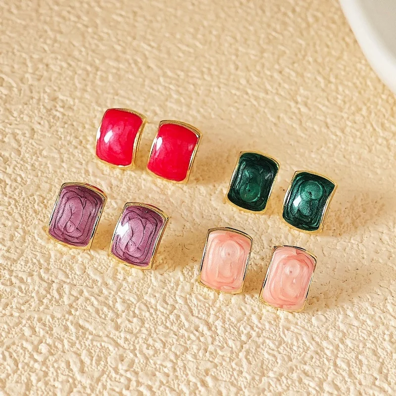 Pendientes de tuerca en forma de C esmaltados elegantes de tendencia para mujer, pendientes pequeños de Color rojo, verde y rosa para niñas, aretes de mujer, novedad de 2025