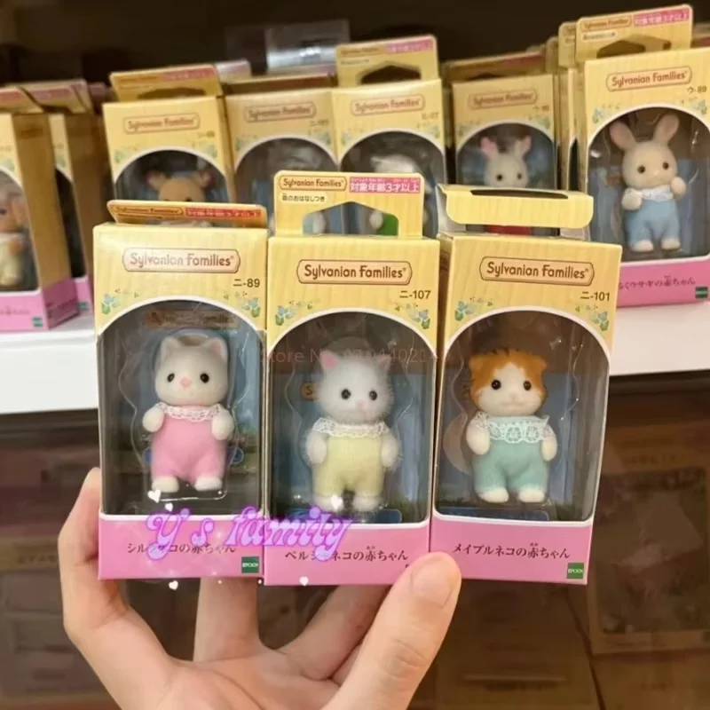 En Stock, figura de acción Original de los familias Sylvanian, postura de pie, serie de bebés, accesorios de juguete y decoración colgante para habitación, juguete de regalo