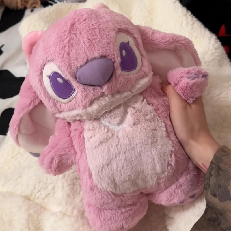 Botella de agua caliente de felpa de Anime Stitch Angel de Disney, calentador de manos con relleno de agua para el hogar para mujer, dibujos animados Extra grandes, regalos para niñas