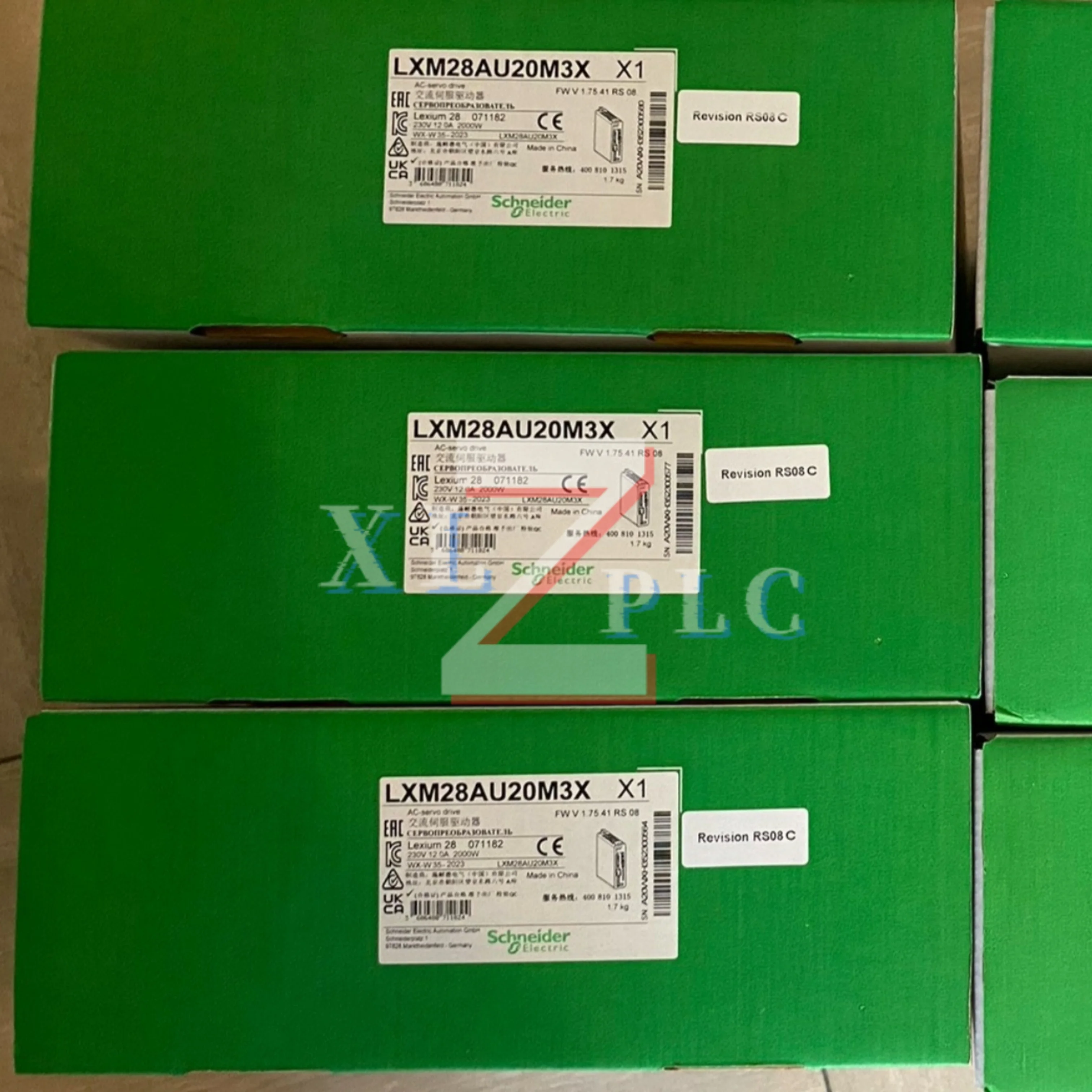 Сервопривод новый в наличии LXM28AU20M3X LXM32CD18N4
