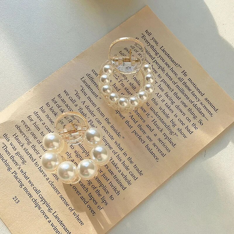Runde Perle Haars pangen für Frauen Mädchen Haar klaue schicke Haars pangen weiße Klaue Krabben Haarnadeln Styling Mode Haarschmuck