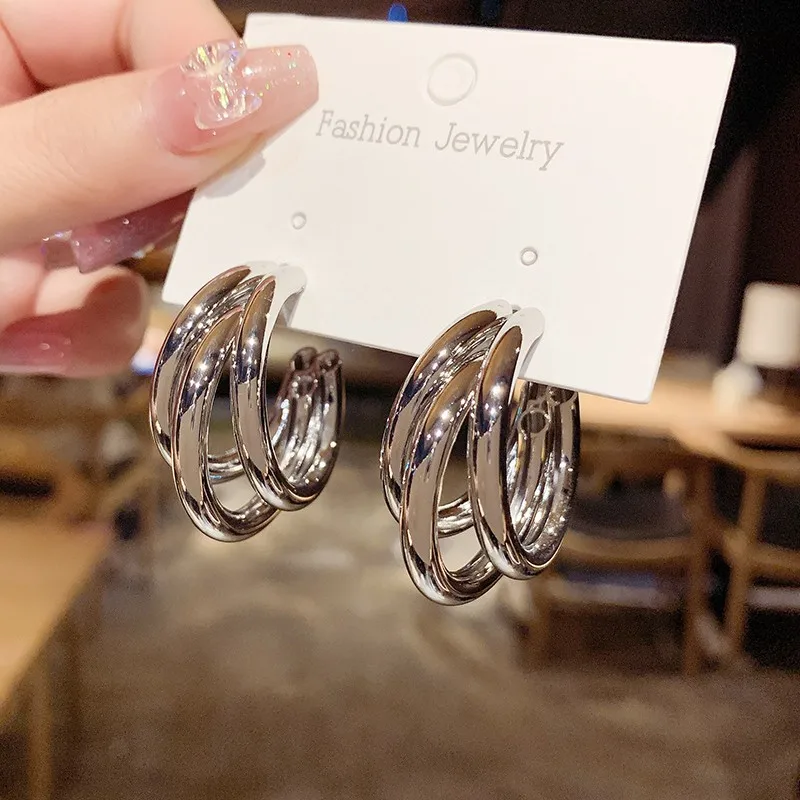 Moda Esagerato Hollow Arc Orecchini Per Le Donne Oro Argento Metallo Rame Orecchini Rotondi Del Partito Gioielli Giornalieri