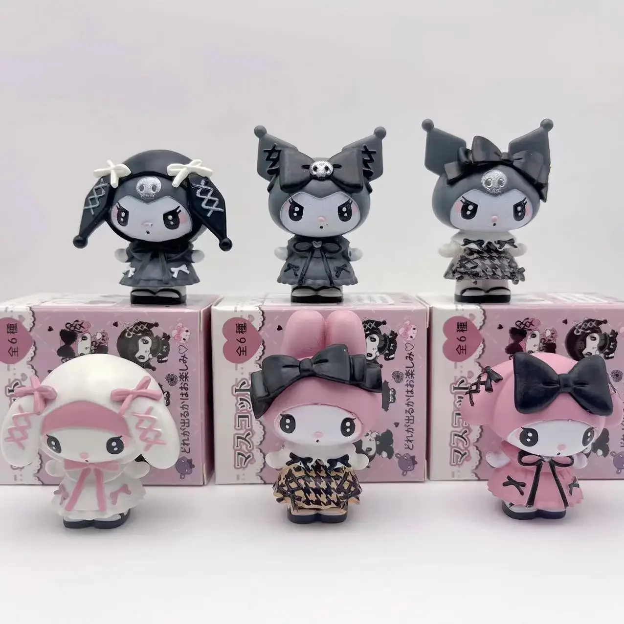 Sanrio Blind Box Kuromi My Melody Figurki Postaci z Kreskówek Lalki Niespodzianka Torba Śliczny Model Kolekcja Fanów Zabawka