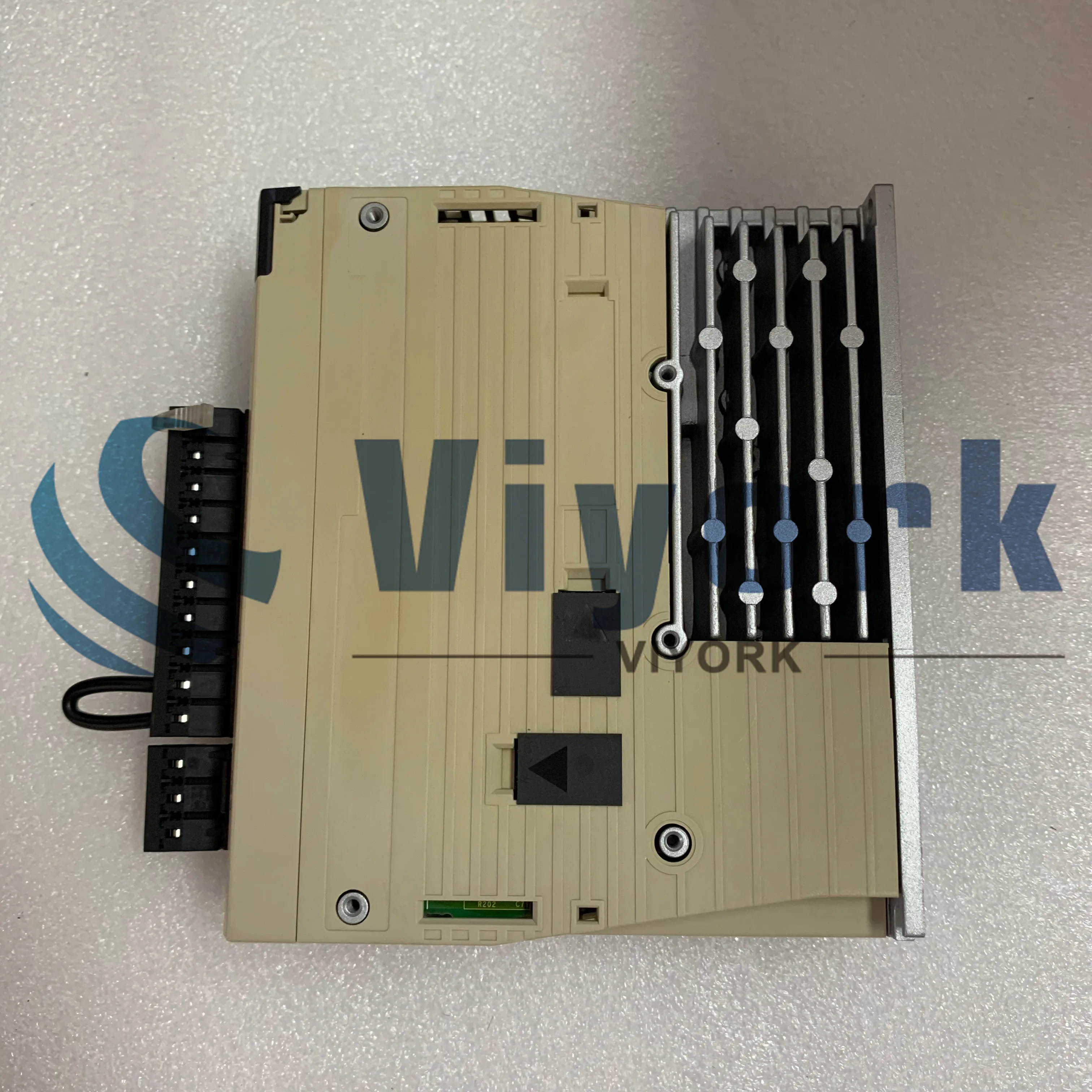 SGDV-2R8A11B SERVO DRIVE NUEVO