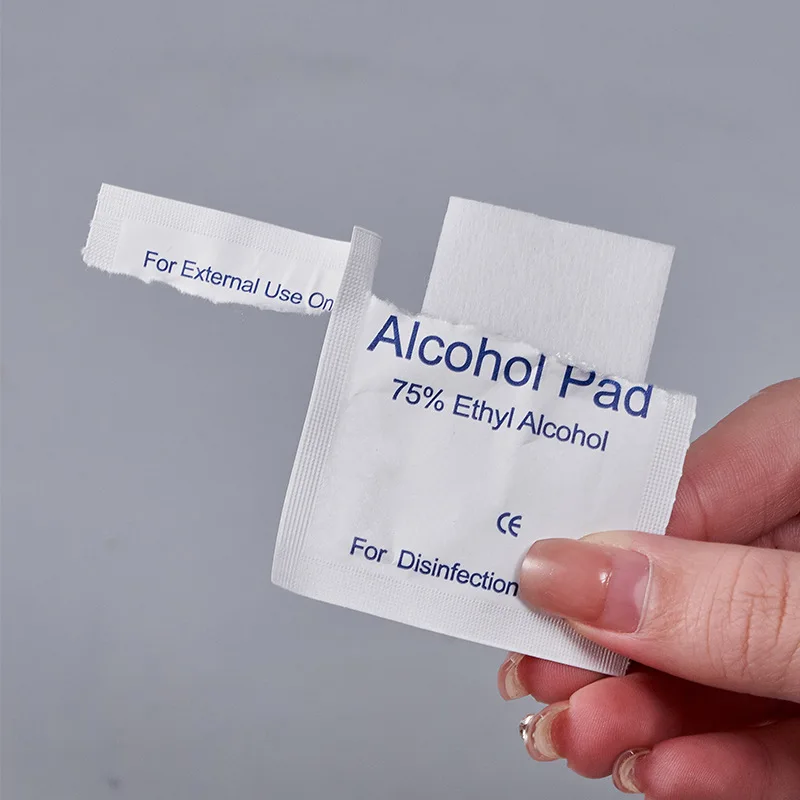 100 Uds. Toallitas húmedas desechables con Alcohol, almohadillas de algodón para limpieza, protector de piel, herramientas de manicura para tatuaje, desinfección, cuidado al aire libre en el hogar