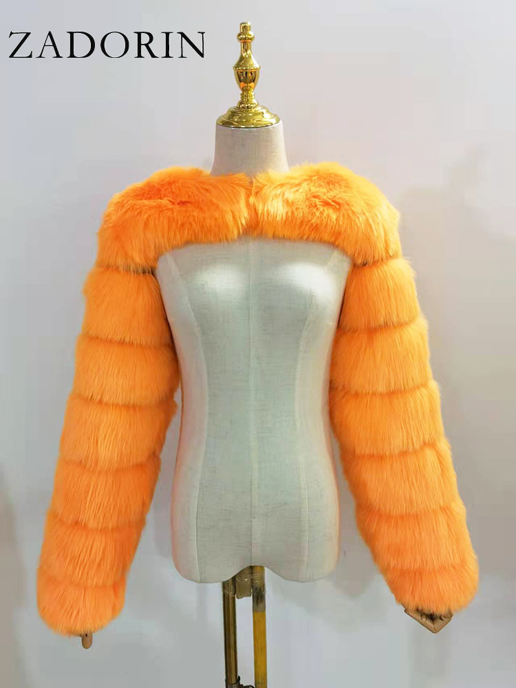 ZADORIN 秋冬クロップドフェイクフォックスファーコート女性の高級アライグマ長袖暖かい毛皮のジャケット女性の上着ピンク赤