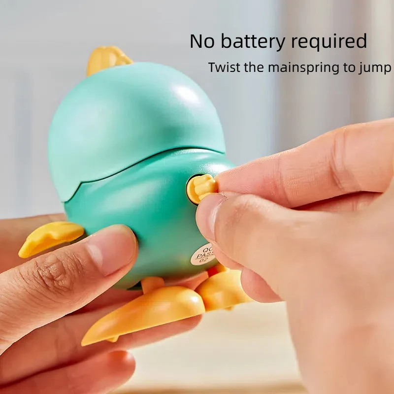 Clockwork toy chick on chain can walk cute animals
