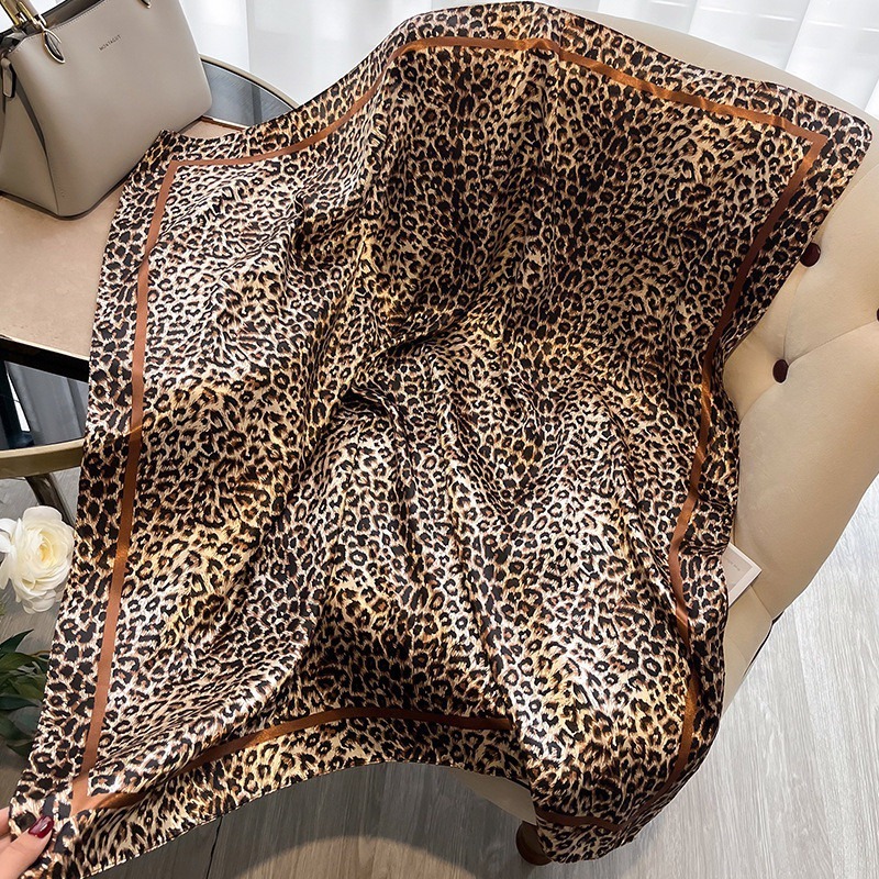 90 cm luipaardprint satijnen afwerking sjaal - lichtgewicht gesimuleerd zijde vierkant voor dames lente zomer veelzijdig chic