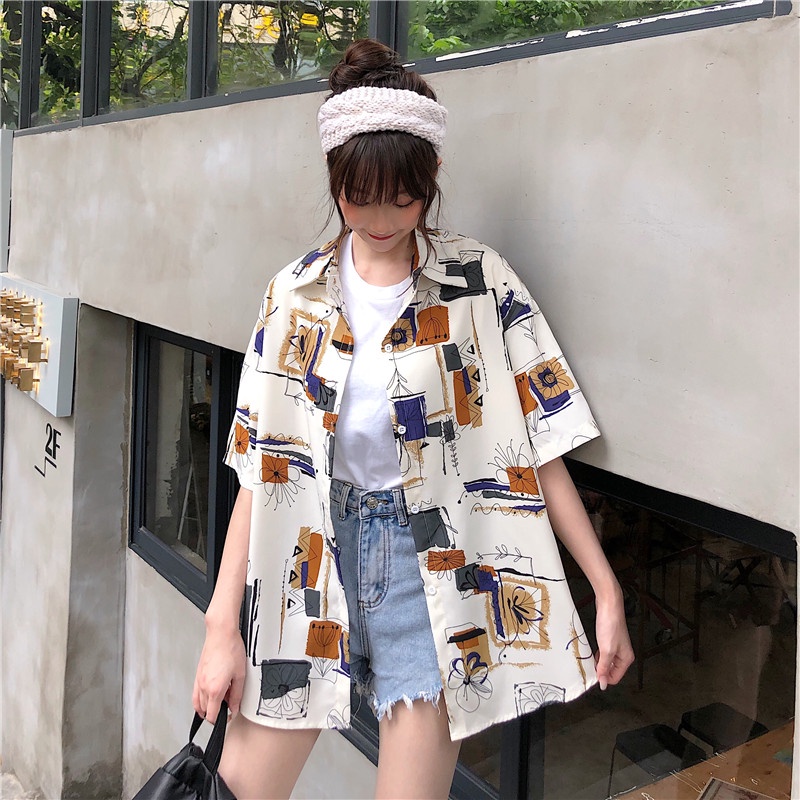 女性のファッションカジュアルルーズ半袖シャツ新しい夏のレトロ香港スタイル Tシャツヒップホップアルファベットプリントシャツハーフスリーブ
