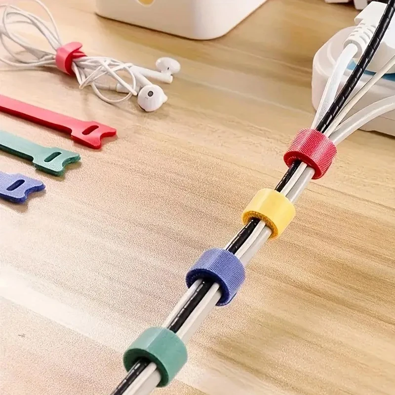 50個 再利用可能なフックとループのケーブルタイ 固定ストラップ コンピュータ/テレビ/電子機器用の多目的ワイヤーオーガナイザー