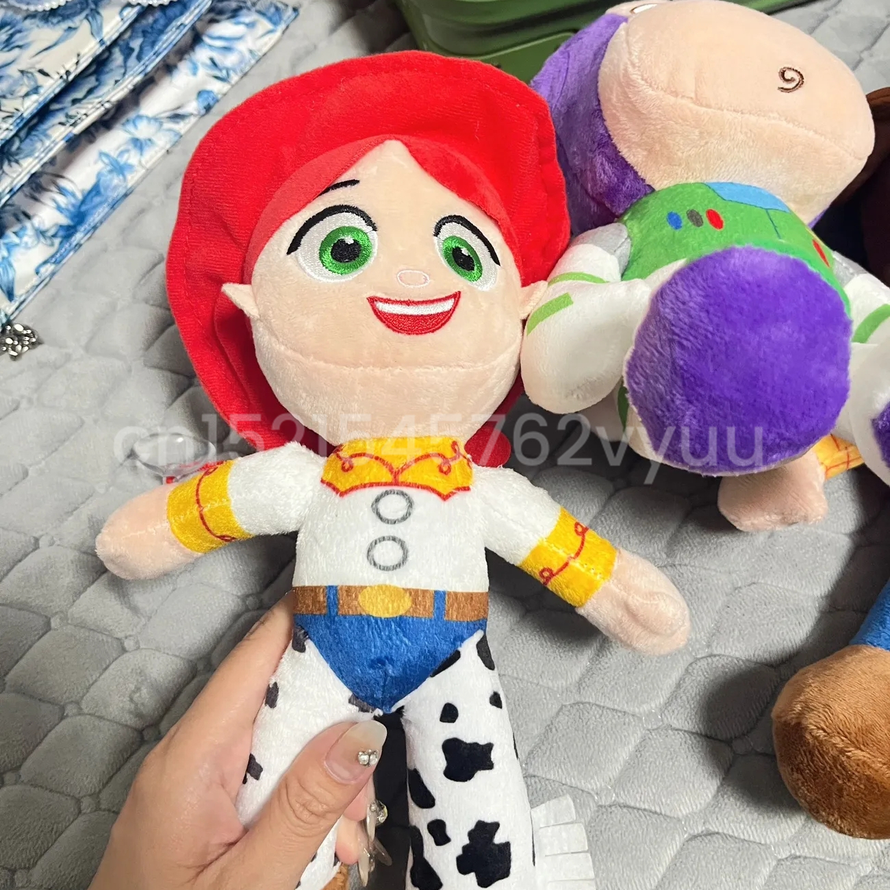 23 cm süßes Woody Buzz Lightyear Plüschtier, schöne gefüllte Anime-Jesse-Plüschtiere, Anhänger, Cartoon-Puppe, Heimdekoration, Weihnachtsgeschenke