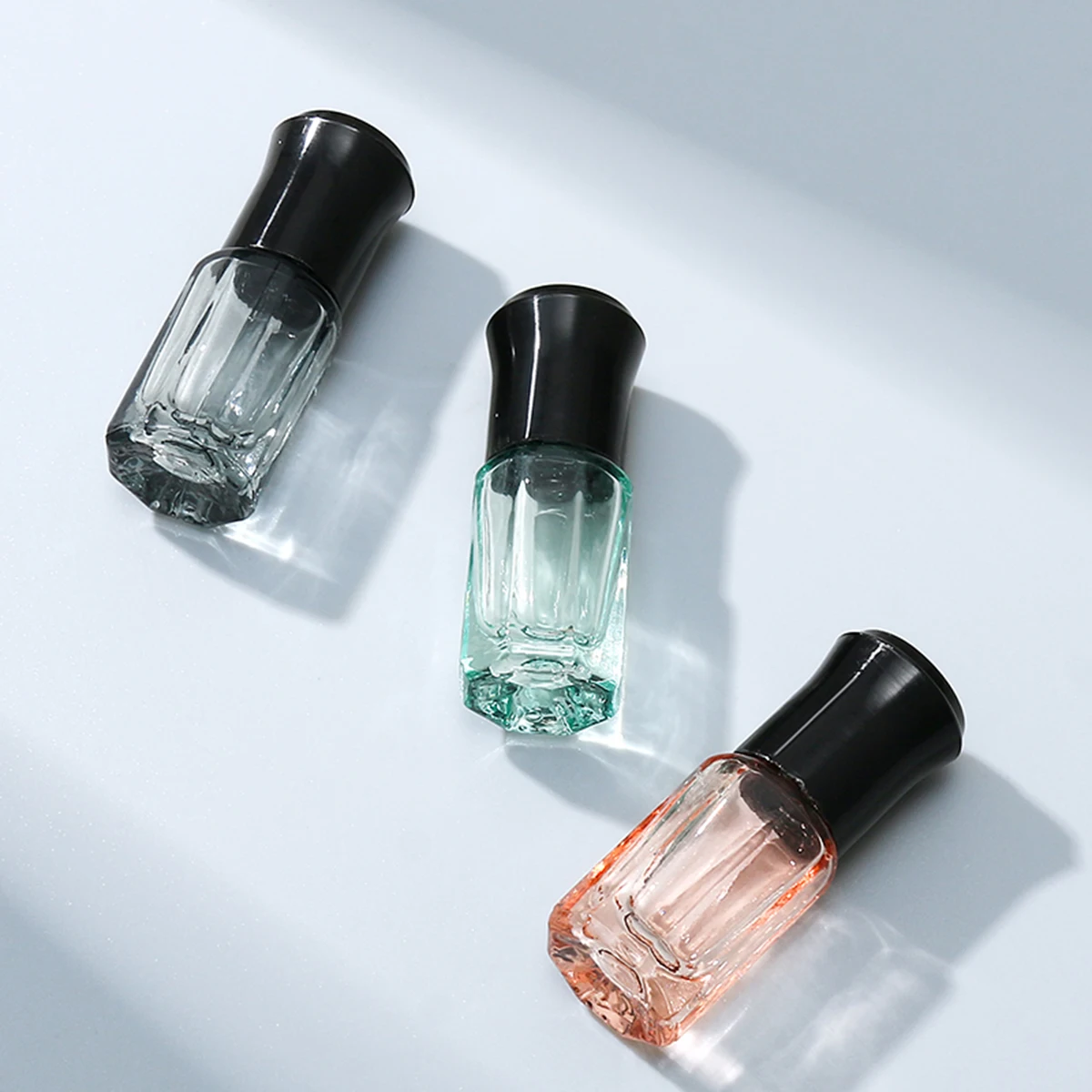 3pcs 3ml 미니 팔각형 모양 휴대용 유리 롤온 병(강철 공 포함) - 여행 및 화장품 보관에 적합