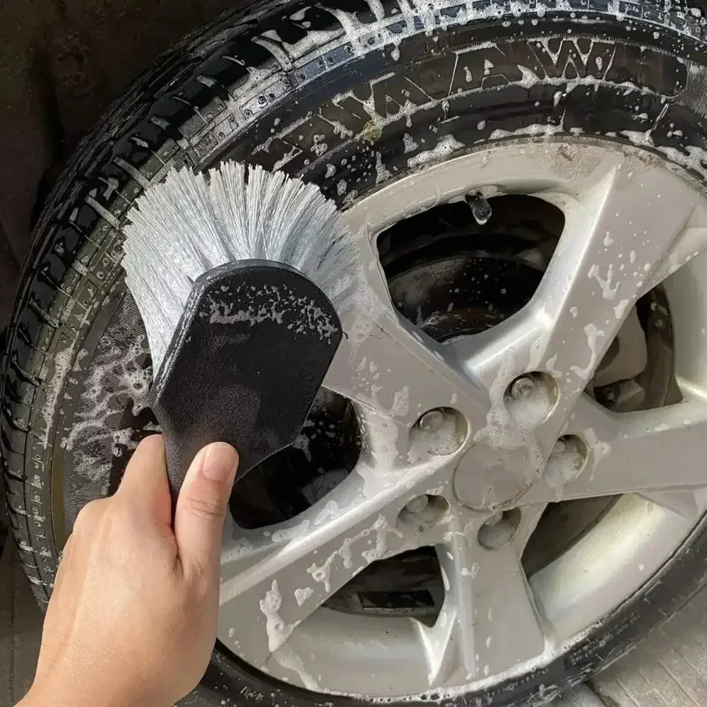 Escova de limpeza de pneus de carro, cabo curto, escova de cubo de roda, limpeza de lacunas de pneus, ferramentas de limpeza e cuidado, escova de pneus de carro, 1 peça