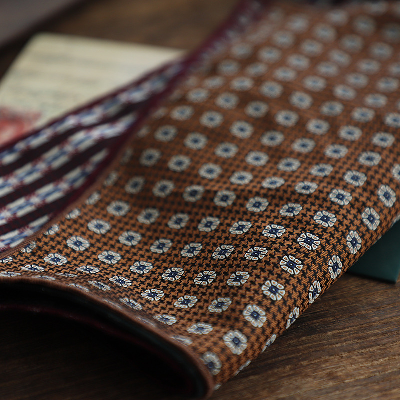 23 cm Gentleman Bruin Plaid Gestreepte Zakdoek Heren Polyester Jacquard Casual Pochet Trouwpak Accessoire Handdoek Sjaal