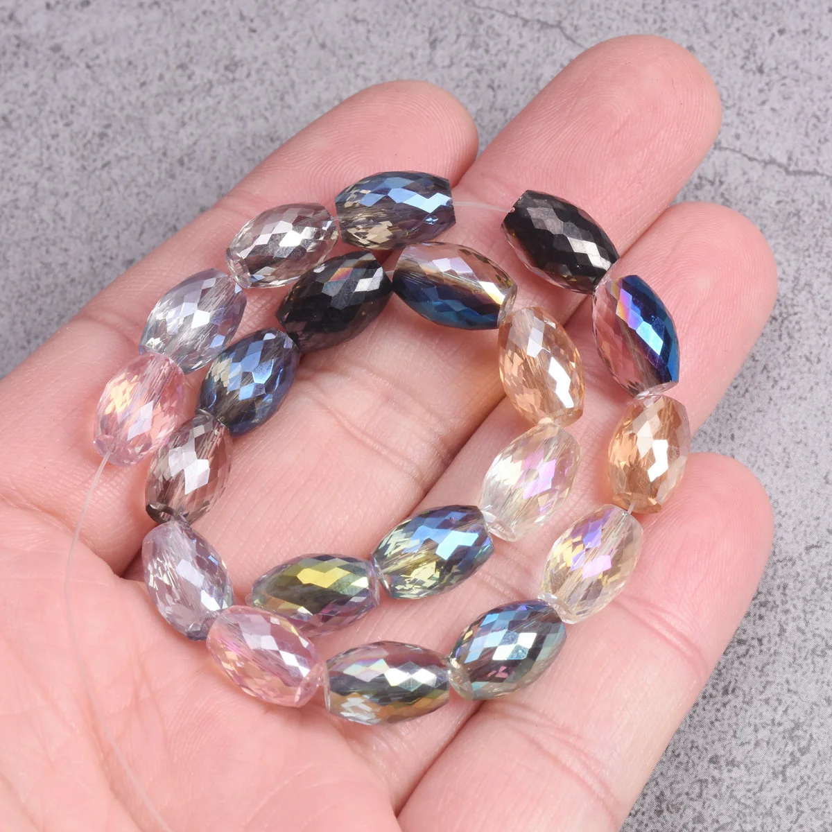 10 個 10 × 6 ミリメートル 12 × 8 ミリメートルオーバルシリンダーファセットカットクリスタルガラスルースクラフトビーズジュエリー作成 DIY
