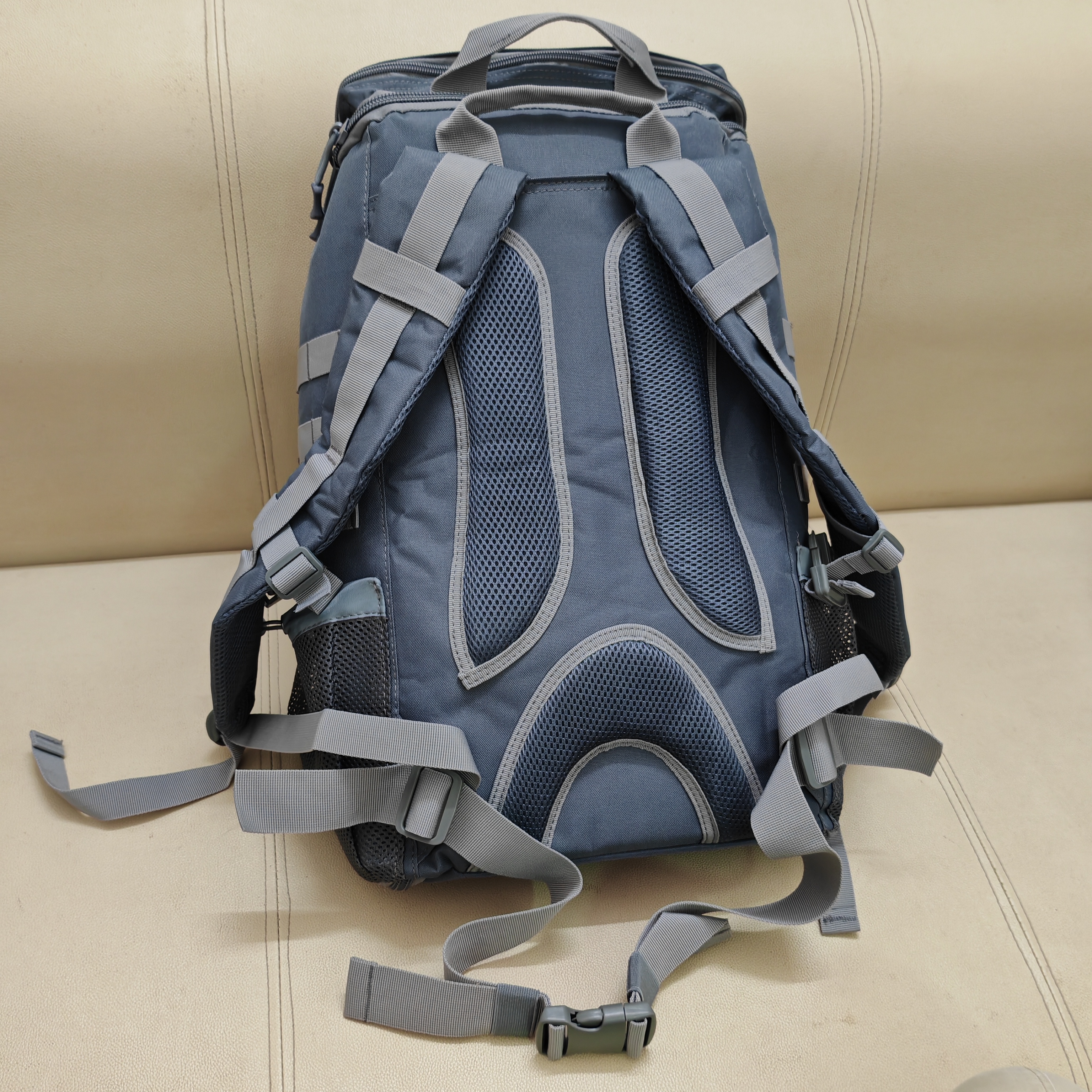 Pacote de assalto médico versátil tático mochilas ao ar livre mochila tática respingo de água