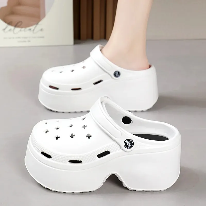 9cm de espessura sandálias femininas 2024 novos chinelos de verão salto alto sola macia praia jardim sapatos ao ar livre à prova dwaterproof água sapatos femininos buraco