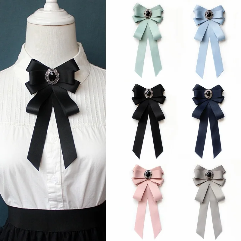 Handmadeแฟชั่นผีเสื้อโบว์ริบบิ้นเพชรBowtieวิทยาลัยสีขาวRhinestoneเสื้อBow Tieสำหรับผู้ชายอุปกรณ์เสริม
