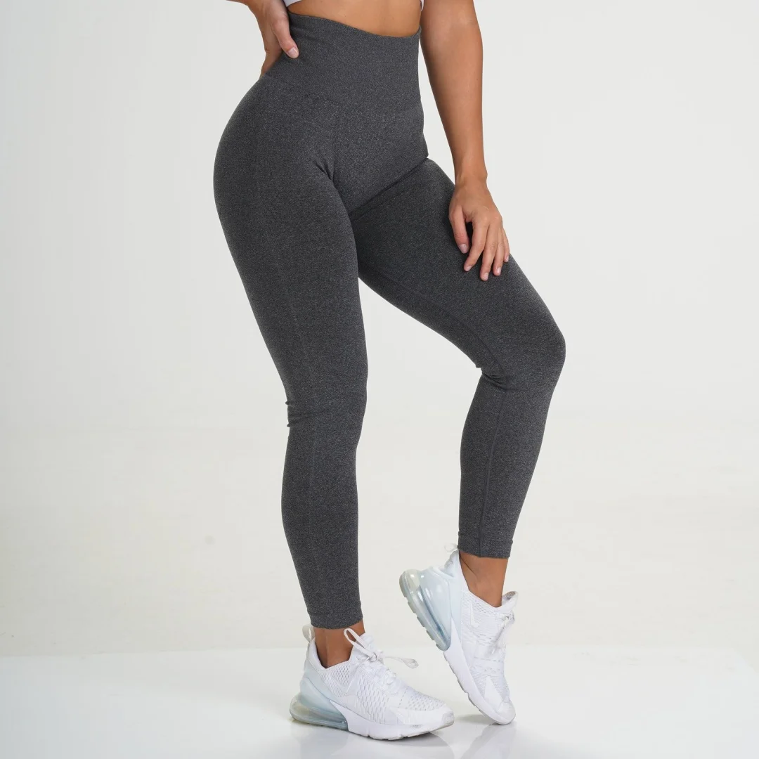 Hochelastische Lächeln-Yogahosen, nahtlose europäische und amerikanische Fitnesshosen, enge Yogahosen, hohe Taille und hüfthebende Training