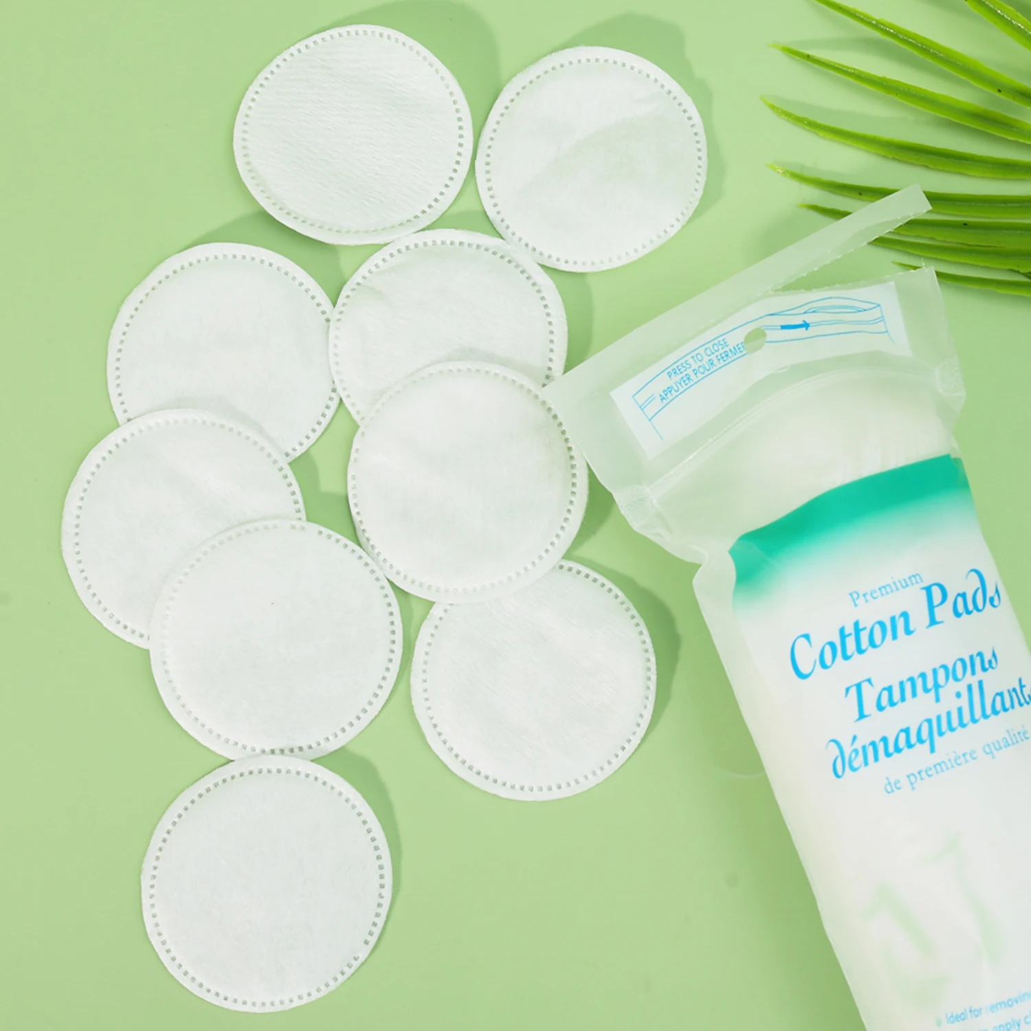 Disposable Soft and Breathable Circular Makeup Remover Pads Doubles Sided Cotton Pads Non-Irritating for Daily Facial Cleaning
