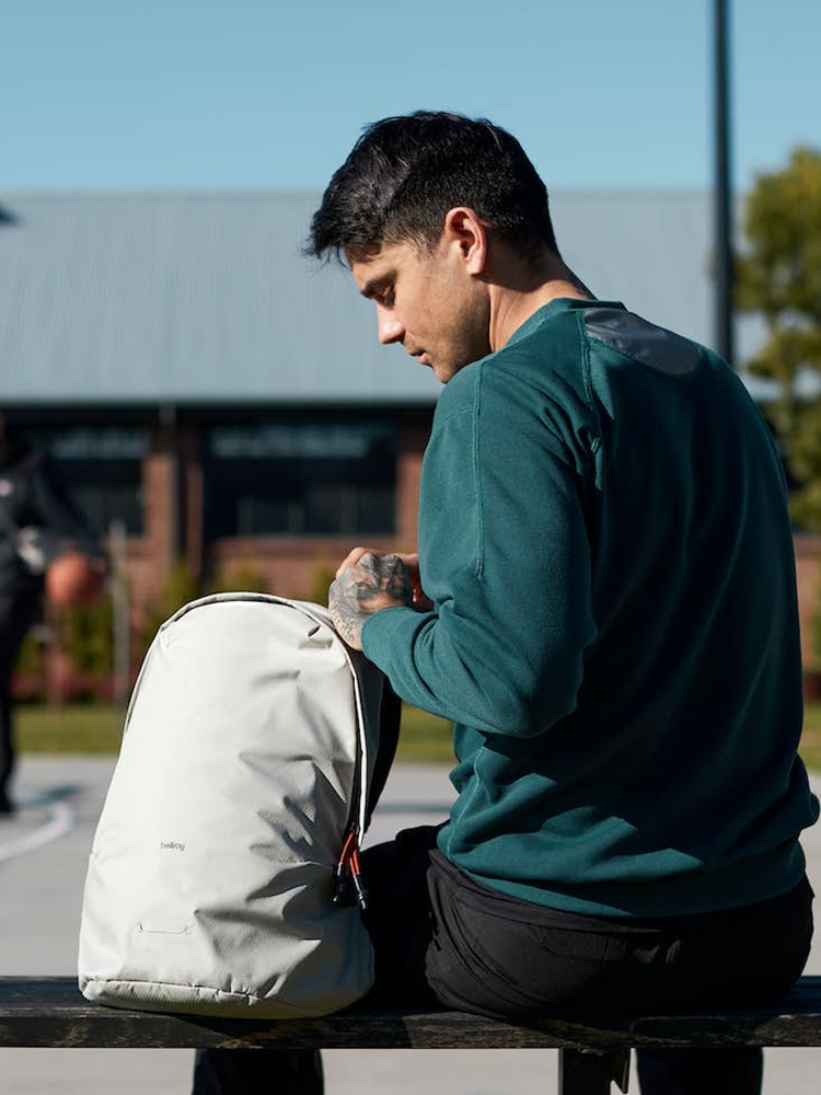 オーストラリア Lite デイパック 20L ユニセックスアウトドアトラベルバックパック防水フィットネスバッグストリートトレンドソフトアクリルプラスチックユースレジャー