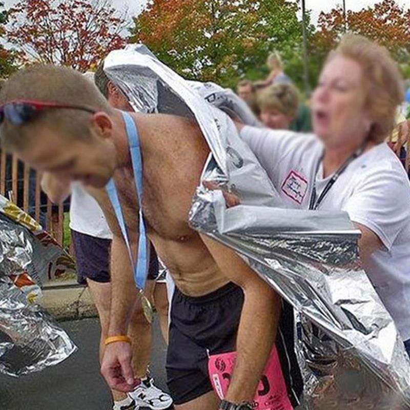 折りたたみ緊急ブランケット屋外サバイバルレスキュー応急処置ホイルサーマルブランケット防風保温ブランケット 130x 210cm