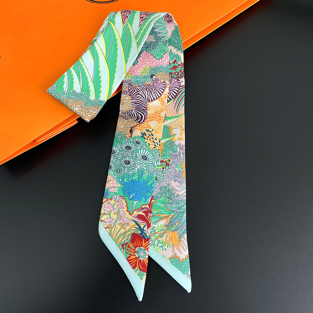 Bufanda de cebra con flores para mujer, pañuelo de seda de lujo, diadema para el pelo, Foulard, bolso ajustado, 2024