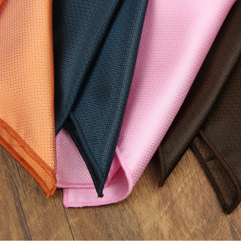 男性用スクエアポケットハンカチ,24cm,モノクロ,エレガントなポリエステル,クラシックな無地,白と茶色,結婚式とビジネス用