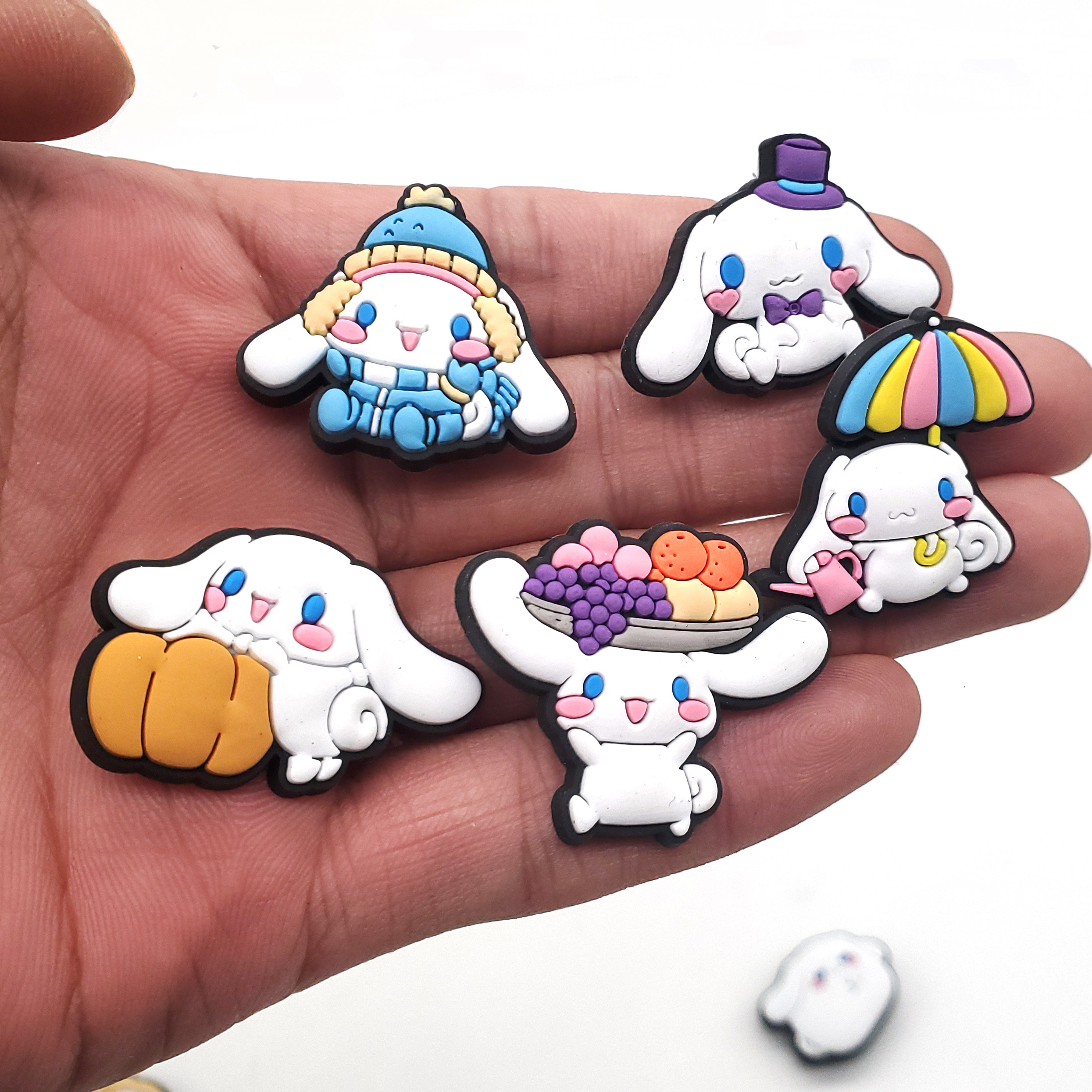 30 tipi di Aoger Sanrio Ciondoli per scarpe per zoccoli Sandali Decorazione Accessori per scarpe Ciondoli
