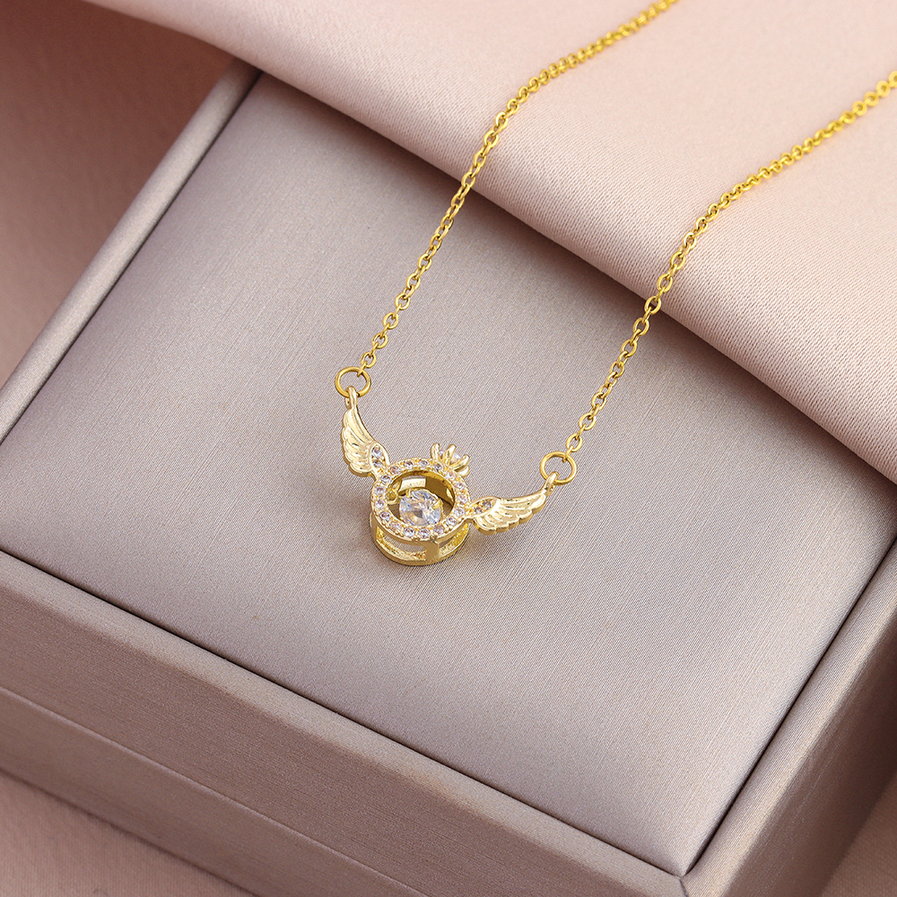 Nuevo en collares con colgante de la serie de corazón batiente dulce y Sexy para mujer, joyería de cadena de clavícula de acero inoxidable a la moda de lujo para mujer