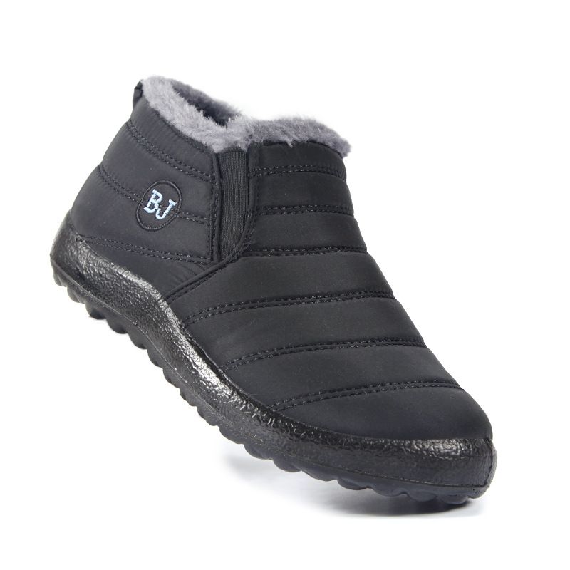 Botas masculinas leves sapatos de inverno para homens botas de neve à prova dwaterproof água calçados de inverno plus size 47 deslizamento em botas de inverno unissex tornozelo