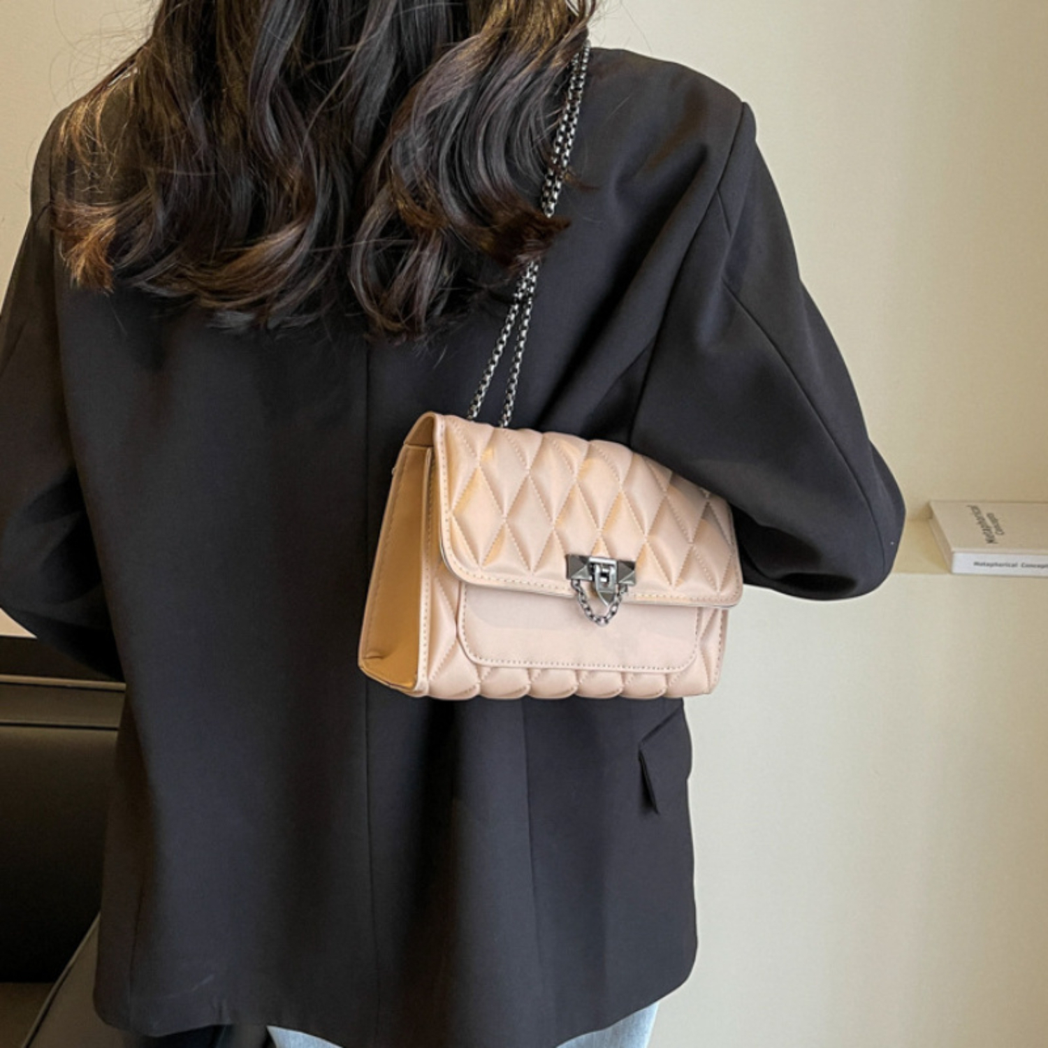 Bolsa crossbody acolchoada com corrente, bolsa de ombro quadrada vintage