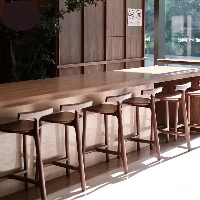 Sedie da bar di lusso di design in legno Sala da pranzo Bancone nordico vintage Sedie da bar per soggiorno Accento Taburete Alto Mobili per la casa