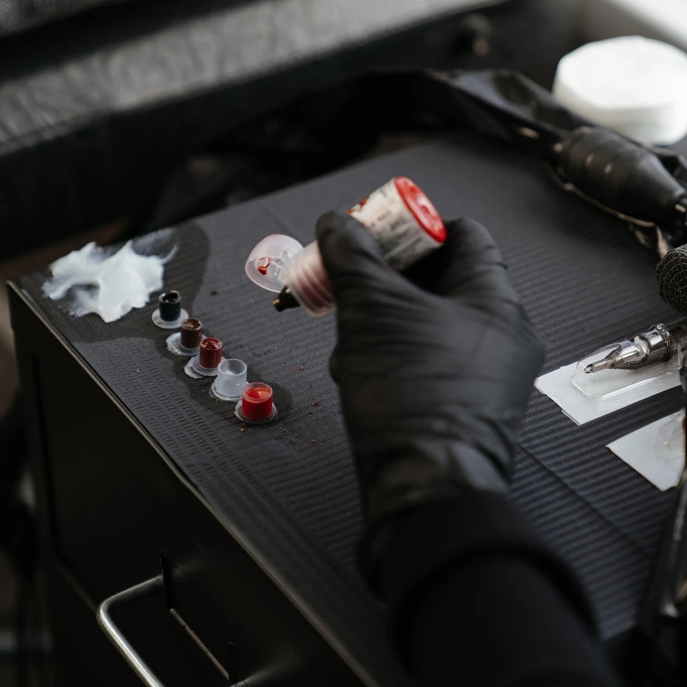 250/125/50/10 個使い捨てタトゥークリーンパッドタトゥーよだれかけテーブルカバークリーンパッド患者歯科ナプキンタトゥーアクセサリー