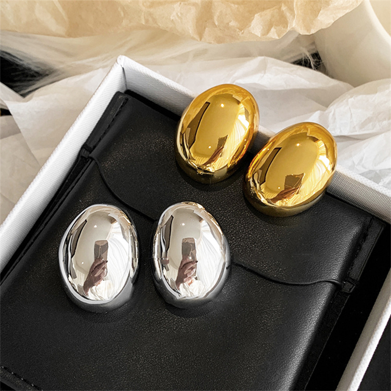 Hollow Oval Stud Earrings for Women Exquiste Metal Smooth Small Earrings OL Style Earrings 2025 new aretes de mujer