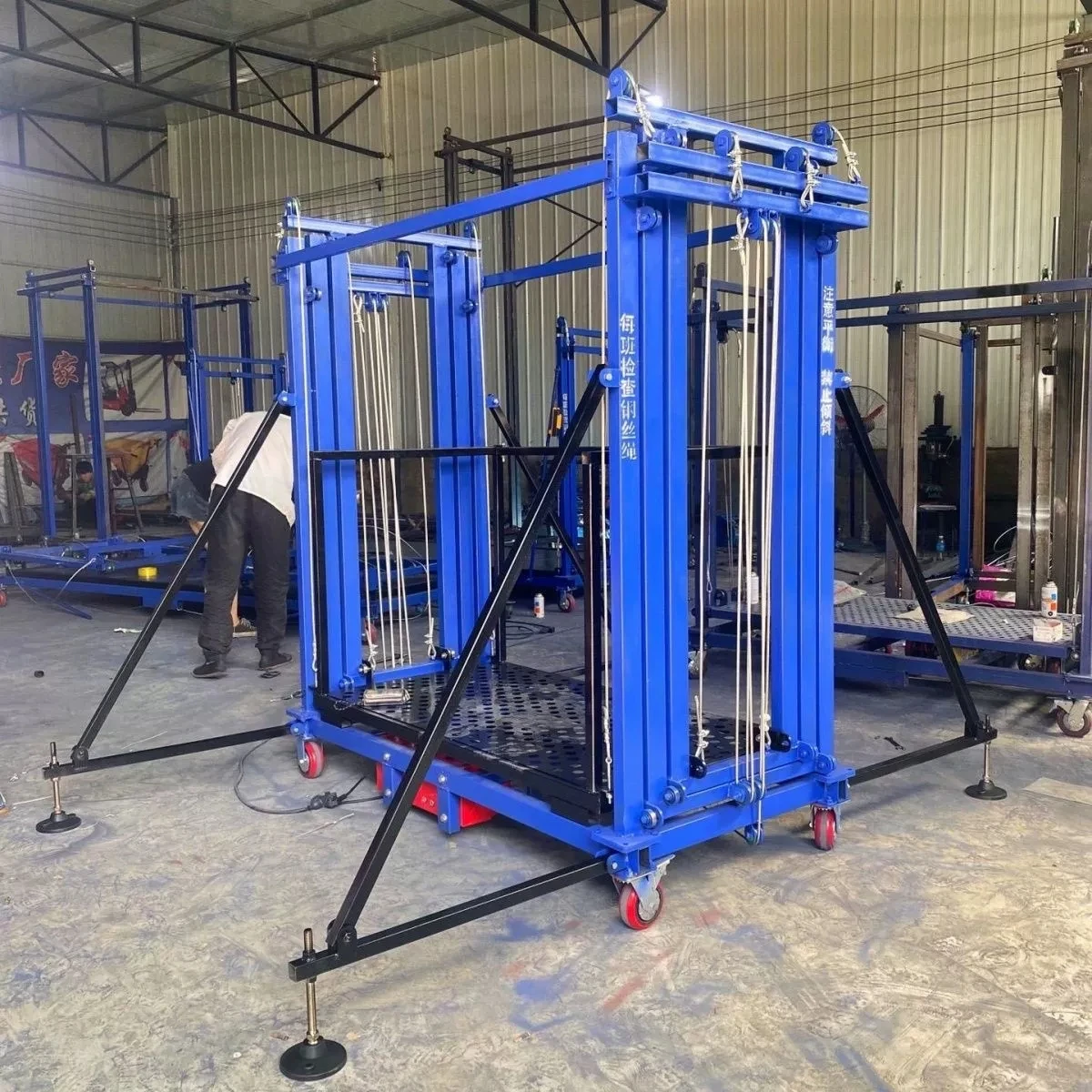 Elektrische hydraulische steigertafel Hefapparatuur Ladder Mobiele aluminium elektrische hefsteiger met CE voor verf