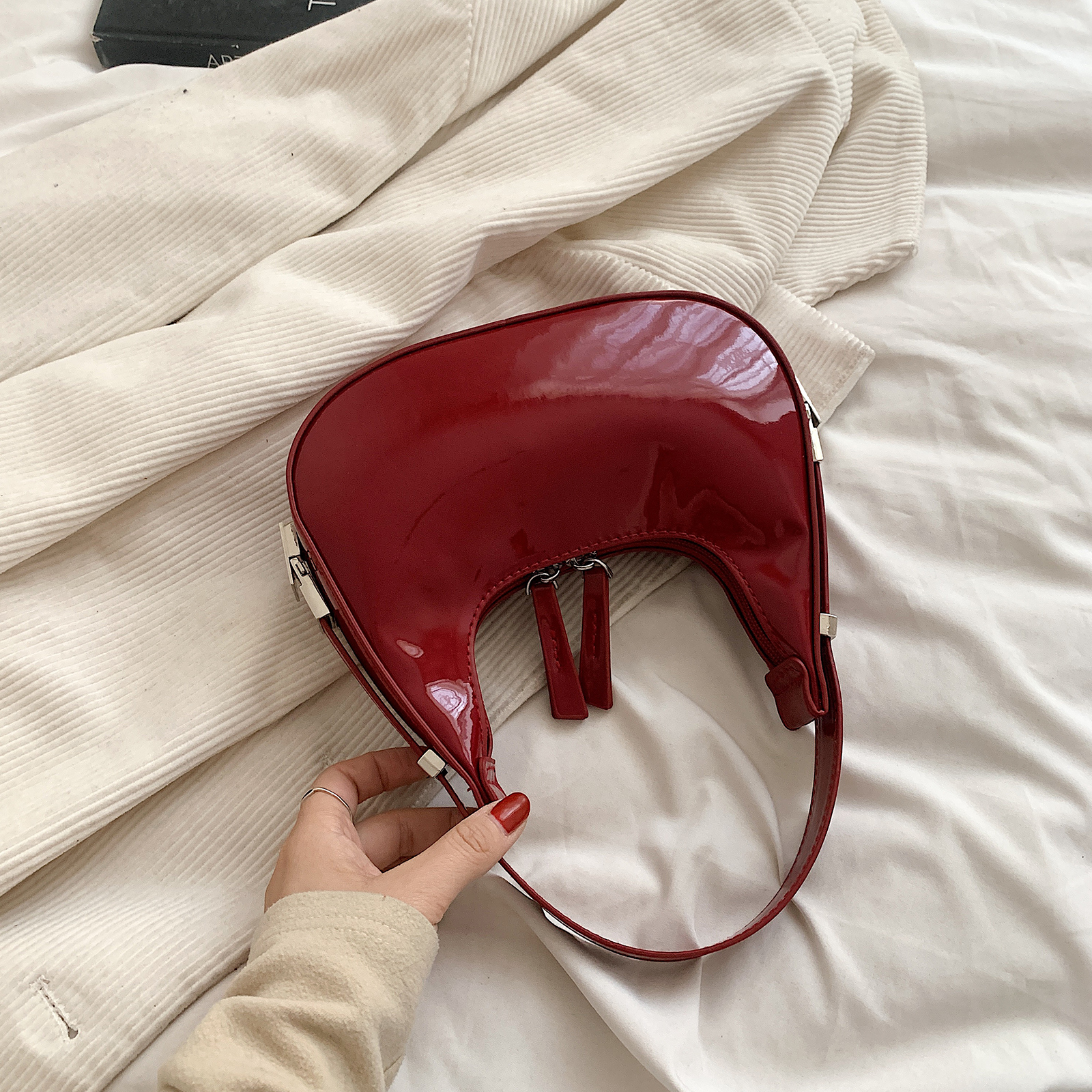 Half Moon กระเป๋า Vintage PU หนังกระเป๋าถือขนาดเล็กแบรนด์หรูผู้หญิงไหล่กระเป๋า Retro สีแดงสุภาพสตรีรักแร้กระเป๋า Mini Totes