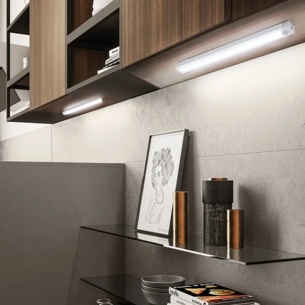 ห้องครัว USB ชาร์จไฟ LED โคมไฟ LED Night Light พร้อม Motion Sensor ตู้สําหรับตู้บ้านและไฟตกแต่งตู้เสื้อผ้า