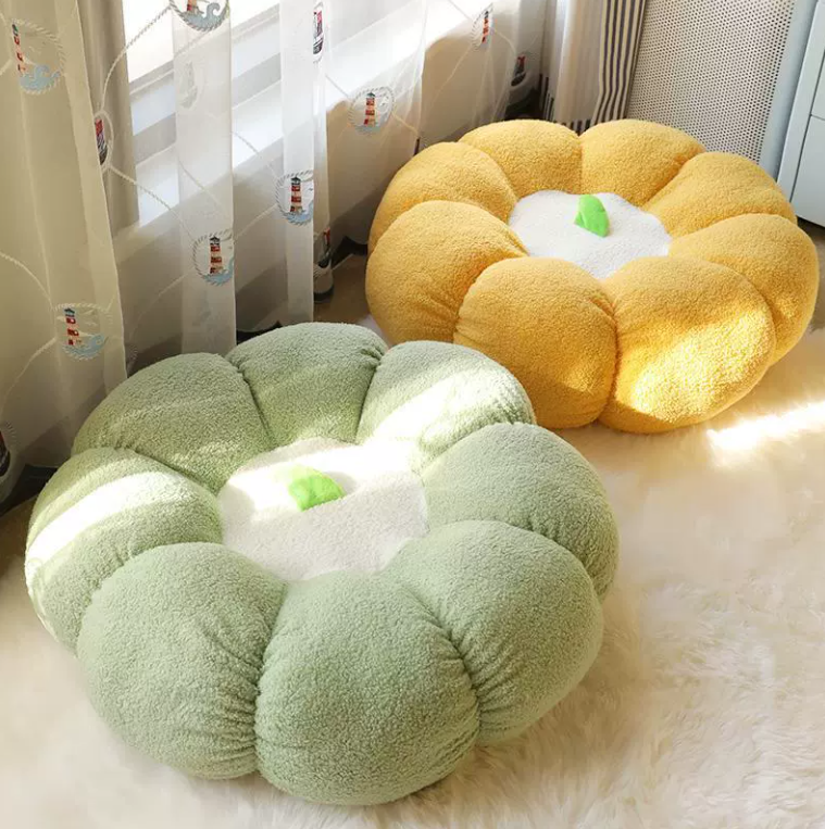 Cojín casero en forma de calabaza